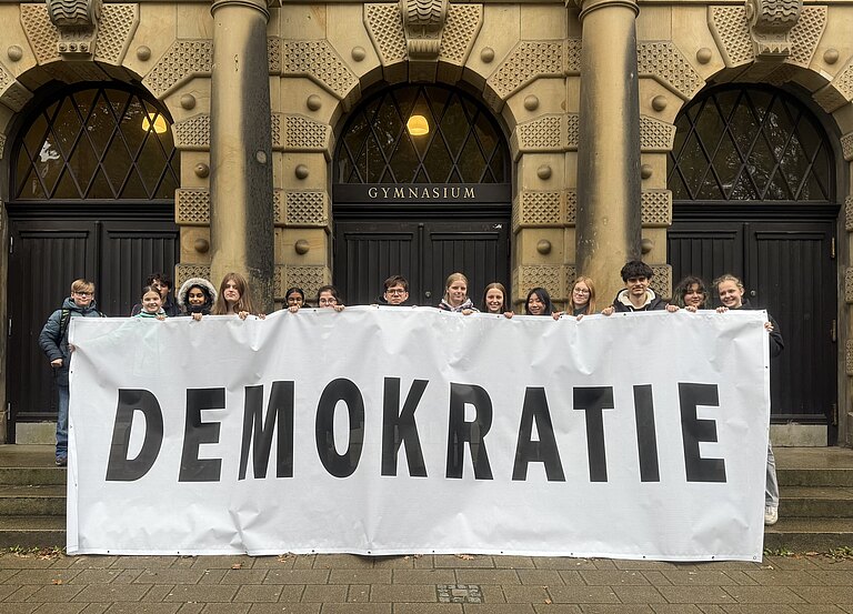 2526_Banner___Demokratie.jpg  